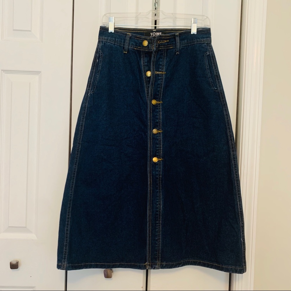 NWOT Yoins Denim Skirt